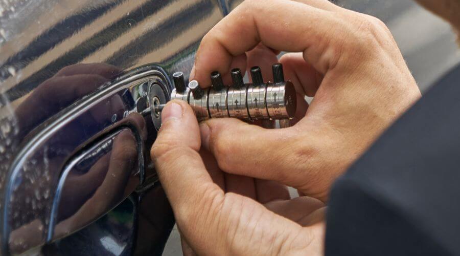 Professional New roof installation in Raisin City, CA